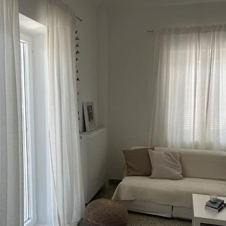 Cozy, Spacious, Newly Renovated Flat In Adamas Exteriör bild