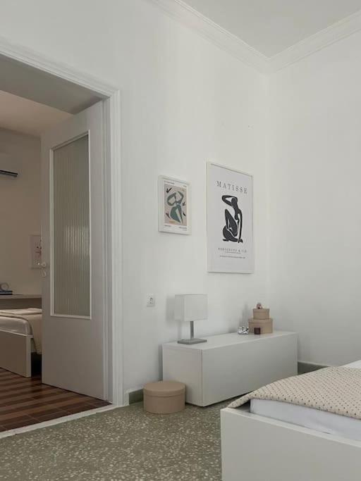 Cozy, Spacious, Newly Renovated Flat In Adamas Exteriör bild