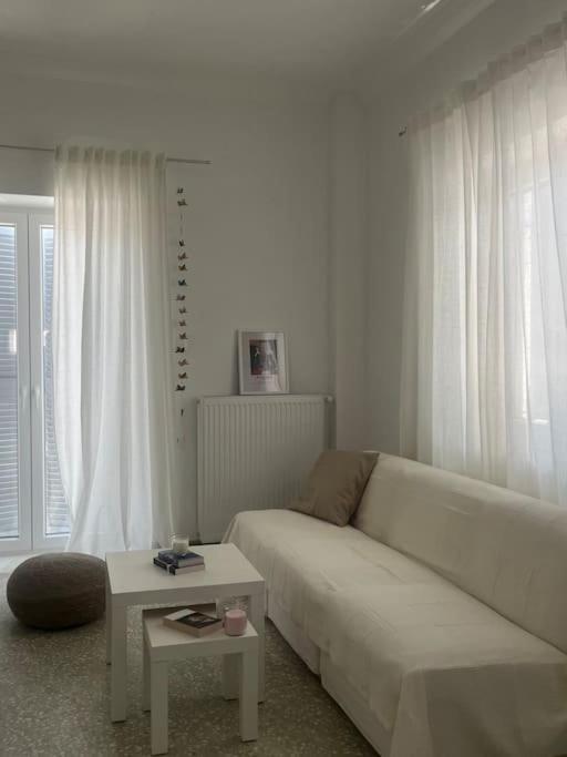 Cozy, Spacious, Newly Renovated Flat In Adamas Exteriör bild